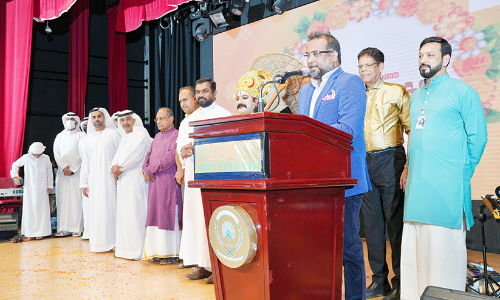 ഓണസദ്യയും കലാവിരുന്നും