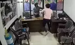 മുംബ്രയിൽ എം.ഐ.എം പാർട്ടി ഓഫിസിൽ വാളുമായി അജ്ഞാതരുടെ ആക്രമണം; രണ്ട് പേർക്ക് ഗുരുതര പരിക്ക്