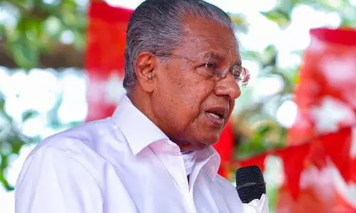 പി​പ്പി​ടി വി​ദ്യ​ക​ൾ കൈ​യി​ൽ​വെ​ച്ചാ​ൽ മ​തി -മുഖ്യമന്ത്രി