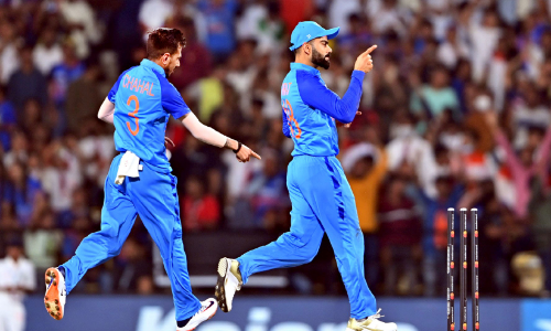 വിജയലക്ഷ്യം 91; ഇന്ത്യ മൂന്നിന് 58