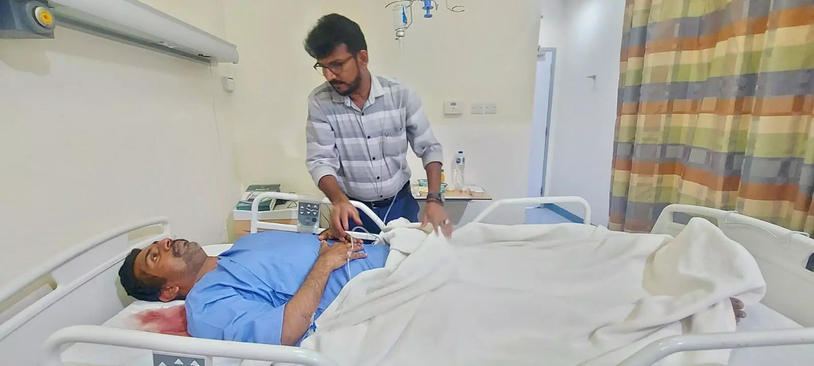 ശ​രീ​രം ത​ള​ർ​ന്ന മ​ല​യാ​ളി​യെ നാ​ട്ടി​ലെ​ത്തി​ക്കാ​ൻ സാ​മൂ​ഹി​ക​പ്ര​വ​ർ​ത്ത​ക​ർ