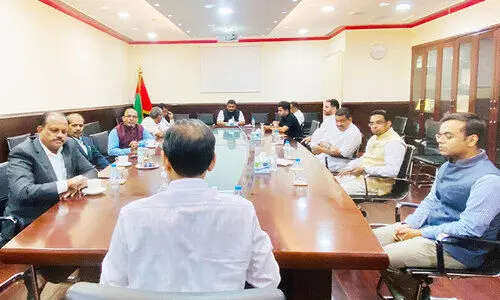 മ​ന്ത്രി ദേ​വ​ർ​കോ​വി​ൽ ഇ​ന്ത്യ​ൻ അം​ബാ​സ​ഡ​റു​മാ​യി കൂ​ടി​ക്കാ​ഴ്ച ന​ട​ത്തി