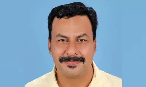 അഷ്റഫ് വട്ടപ്പാറക്ക് യൂസഫലി കേച്ചേരി മാധ്യമ പുരസ്കാരം