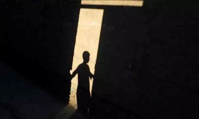 ഡൽഹിയിൽ 12 വയസുള്ള ആൺകുട്ടിയെ നാലുപേർ ചേർന്ന് ബലാത്സംഗം ചെയ്തു; സ്വകാര്യ ഭാഗങ്ങളിൽ ദണ്ഡ് കയറ്റി ഡൽഹിയിൽ 12 വയസുള്ള ആൺകുട്ടിയെ നാലുപേർ ചേർന്ന് ബലാത്സംഗം ചെയ്തു; സ്വകാര്യ ഭാഗങ്ങളിൽ ദണ്ഡ് കയറ്റി