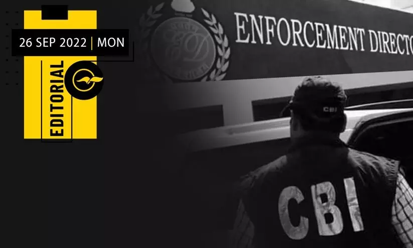 ജുഡീഷ്യറി കാണണം, ഈ കൂട്ടിലെ തത്തകളെ