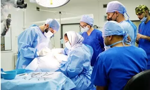 തൊ​ണ്ട​യി​ൽ അ​ർ​ബു​ദം: പു​തു​ജീ​വ​ൻ ന​ൽ​കി സ​ൽ​മാ​നി​യ മെ​ഡി​ക്ക​ൽ കോം​പ്ല​ക്സ്