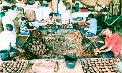 കടൽകടന്ന്​ ശർക്കരപ്പെരുമ; കർഷകർക്ക് തുച്ഛവില