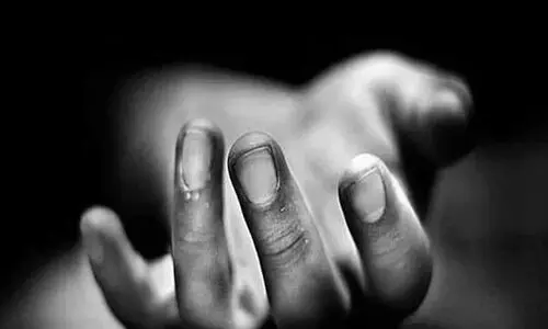 15-year-old commits suicide after parents lecture her about studies