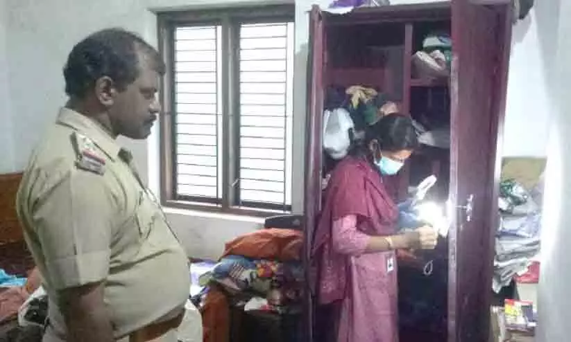 പള്ളിക്കരയിലെ കവർച്ച: അന്വേഷണം ഊർജിതം പള്ളിക്കരയിലെ കവർച്ച: അന്വേഷണം ഊർജിതം