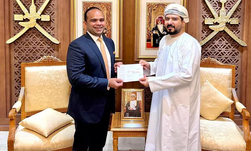 അദീബ് അഹമ്മദിന്​ ഒമാനിൽ ദീർഘകാല താമസ വിസ