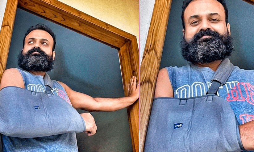 kunchacko boban Shares Hand  Injured Pic