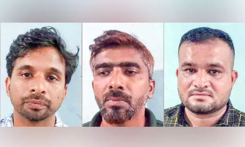 ഹര്ത്താലില് കെ.എസ്.ആര്.ടി.സി ബസിന്റെ ചില്ല് തകര്ത്തവർ പിടിയിൽ ഹര്ത്താലില് കെ.എസ്.ആര്.ടി.സി ബസിന്റെ ചില്ല് തകര്ത്തവർ പിടിയിൽ