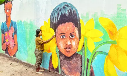 ആലപ്പുഴയിൽ കാഴ്ചവിരുന്നൊരുക്കി ചുവർചിത്രങ്ങൾ