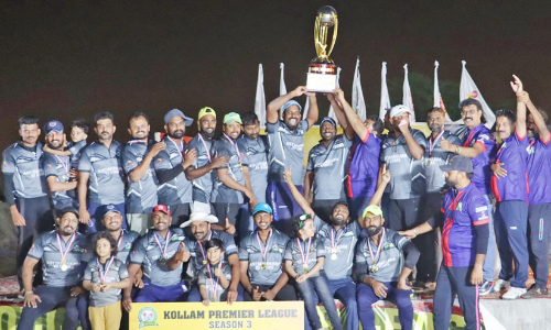 കൊ​ല്ലം പ്രീ​മി​യ​ർ ലീ​ഗ് സീ​സ​ൺ മൂ​ന്നി​ൽ കൊ​ട്ടാ​ര​ക്ക​ര ഇ​ല​വ​ൻ സ്റ്റാ​ർ​സ് ജേ​താ​ക്ക​ൾ