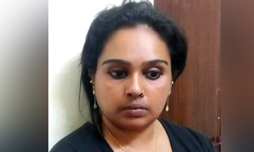 വിവാഹ പരസ്യം നൽകിയ യുവാവിനെ വിളിച്ച് ലക്ഷങ്ങൾ തട്ടിയ യുവതി പിടിയിൽ