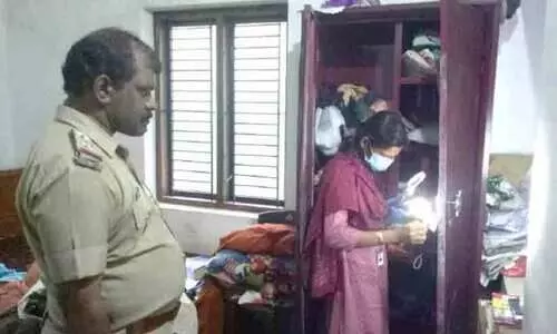 പള്ളിക്കരയിലെ കവർച്ച: അന്വേഷണം ഊർജിതം പള്ളിക്കരയിലെ കവർച്ച: അന്വേഷണം ഊർജിതം