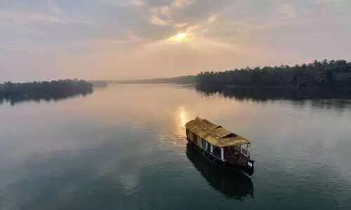 കായൽ മലിനീകരണം; ഹൗസ്​ബോട്ടുകൾക്കെതിരെ കർശന നടപടി