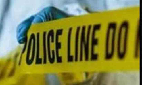 ആളില്ലാത്ത വീട് കുത്തിതുറന്ന് സ്വർണവും ഡയമണ്ടും കവർന്നു