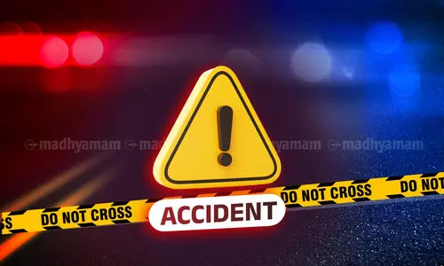 ഭർത്താവിനൊപ്പം ബൈക്കിൽ പോകവെ ബസ്സിടിച്ച്​ സ്​ത്രീ മരിച്ചു