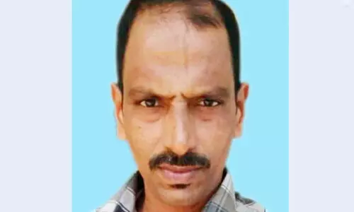 ക​ല്ലുമ്മ​ക്കാ​യ പ​റി​ക്കാ​നി​റ​ങ്ങി​യ മ​ത്സ്യ​ത്തൊ​ഴി​ലാ​ളി മു​ങ്ങി​മ​രി​ച്ചു