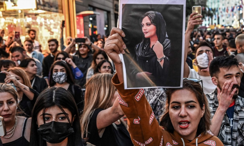 മഹ്‌സ അമീനി: ഇറാനിലെ പ്രക്ഷോഭത്തിൽ ഇതുവരെ 378 പേർ കൊല്ലപ്പെട്ടെന്ന്