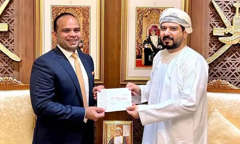 അദീബ് അഹമ്മദിന് ദീർഘകാല താമസവിസ ലഭിച്ചു അദീബ് അഹമ്മദിന് ദീർഘകാല താമസവിസ ലഭിച്ചു