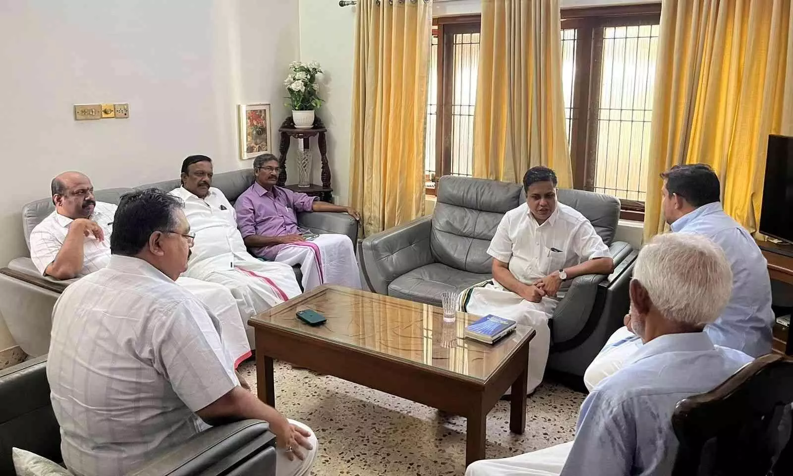 കെ.മുഹമ്മദാലിയുടെ വീട് സ്പീക്കർ സന്ദർശിച്ചു