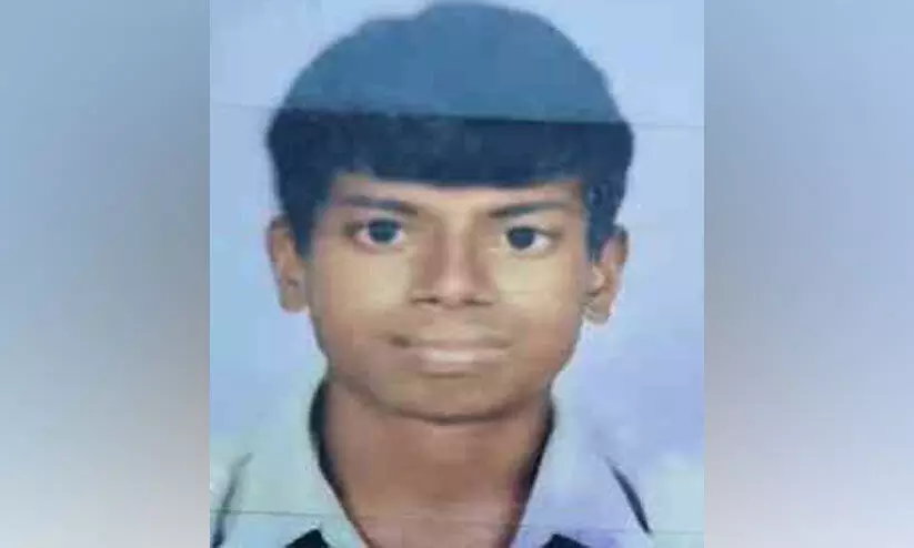 യുവാവ് തൂങ്ങി മരിച്ച നിലയിൽ യുവാവ് തൂങ്ങി മരിച്ച നിലയിൽ