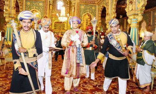 Mysore Dussehra started with awe inspiring sights