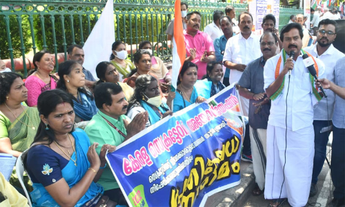 ജീവനക്കാരെ ഇടതുസർക്കാർ ശത്രുതയോടെ കാണുന്നുവെന്ന്  വി.എസ് ശിവകുമാർ