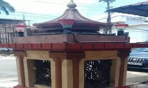 മാന്നാറിൽ വീടുകളിലും ക്ഷേത്രത്തിലും മോഷണം