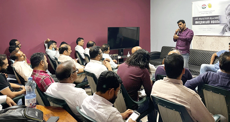 ആര്യാടൻ പ്രസ്ഥാനത്തിനു കരുത്തേകിയ നേതാവ് -സമീർ ഏറാമല ആര്യാടൻ പ്രസ്ഥാനത്തിനു കരുത്തേകിയ നേതാവ് -സമീർ ഏറാമല