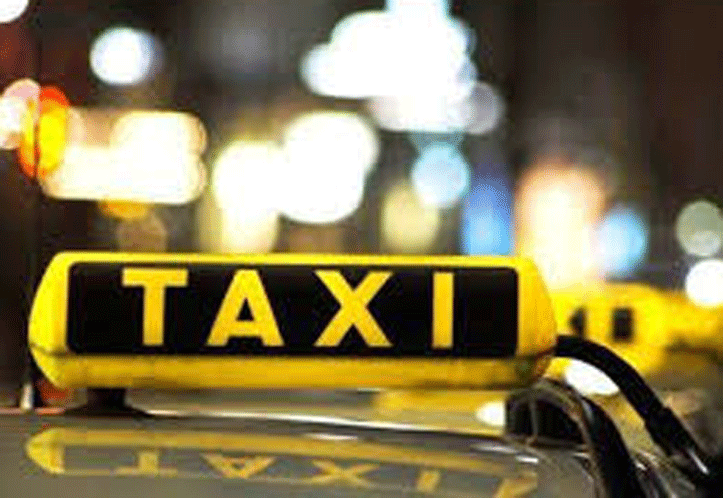 വിമാനത്താവളത്തിൽ അനധികൃത ടാക്‌സി സർവിസ്; നിയമം കർശനമാക്കി