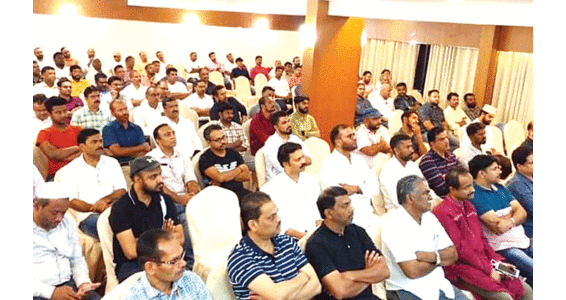 വി​ദ്യാ​ഭ്യാ​സ മു​ന്നേ​റ്റ​ത്തി​ലൂ​ടെ മ​തേ​ത​ര ഇ​ന്ത്യ​യെ വീ​ണ്ടെ​ടു​ക്കാ​നാ​വും