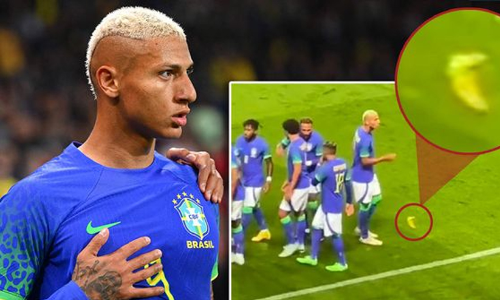 ബ്രസീൽ താരം റിച്ചാർലിസന് നേരെ പഴമേറ്; കാൽപന്തു വേദിയിൽനിന്ന് വീണ്ടും വംശീയ വിവാദം