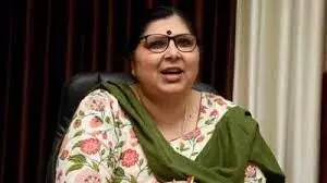 സാനിറ്ററി പാഡ് സർക്കാർ നൽകുമോയെന്ന് വിദ്യാർഥിനി; കോണ്ടവും നൽകണോയെന്ന് വനിതാ ശിശുവകുപ്പ് അധ്യക്ഷ സാനിറ്ററി പാഡ് സർക്കാർ നൽകുമോയെന്ന് വിദ്യാർഥിനി; കോണ്ടവും നൽകണോയെന്ന് വനിതാ ശിശുവകുപ്പ് അധ്യക്ഷ