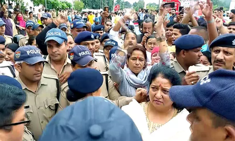 Resort murder Resort murder