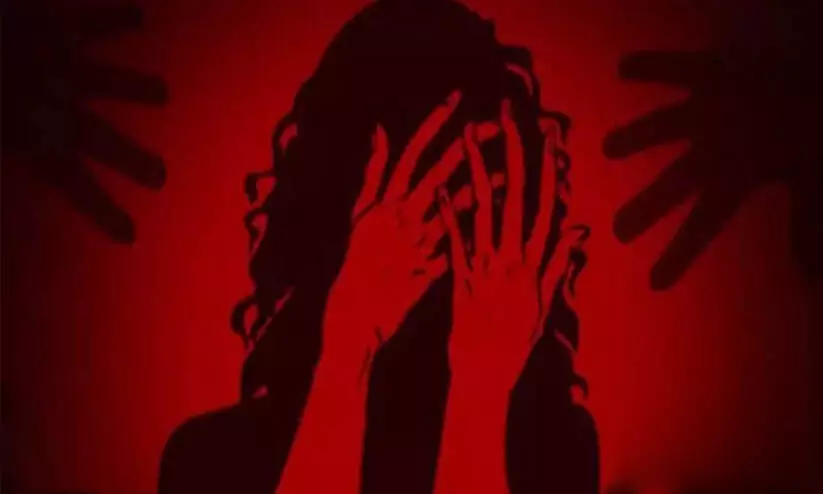 ആ വിധിയെ ട്രോളാൻ വരട്ടെ, നീറി നീറി ജീവിക്കുന്ന സ്ത്രീകളെ ഇഷ്ടം പോലെ ഞാൻ നേരിട്ടു കണ്ടിട്ടുണ്ട് ആ വിധിയെ ട്രോളാൻ വരട്ടെ, നീറി നീറി ജീവിക്കുന്ന സ്ത്രീകളെ ഇഷ്ടം പോലെ ഞാൻ നേരിട്ടു കണ്ടിട്ടുണ്ട്