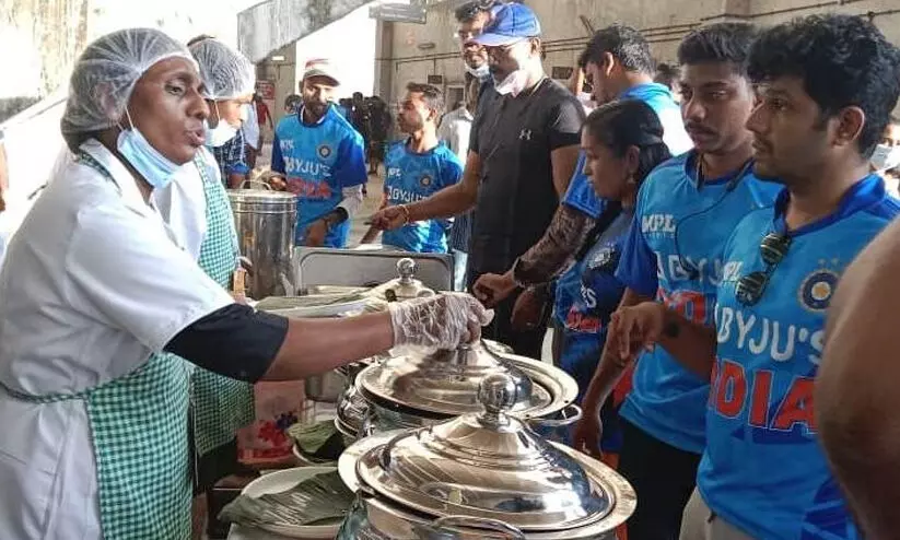 ക്രിക്കറ്റിൽ കോളടിച്ച് കുടുംബശ്രീ; ഒറ്റ ദിവസത്തെ വിറ്റുവരവ് കേട്ടാൽ കണ്ണു തള്ളും