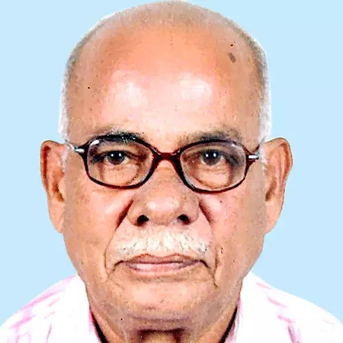 ക​രു​ണാ​ക​ര​ൻ നാ​യ​ർ