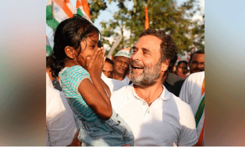 ബി.ജെ.പിക്കെതിരെ തുറന്നടിച്ച് രാഹുൽ, ഇടതുപക്ഷത്തിനെതിരെ മൗനം