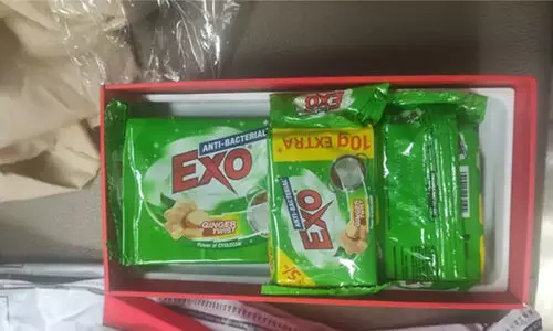 ഓർഡർ ചെയ്തത് വൺപ്ലസ് ​10ടി സ്മാർട്ട്ഫോൺ; പെട്ടി തുറന്നപ്പോൾ 30 രൂപയുടെ സോപ്പ്