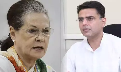 അനുനയിപ്പിച്ച് സോണിയ; അമർഷം അടക്കി സചിൻ