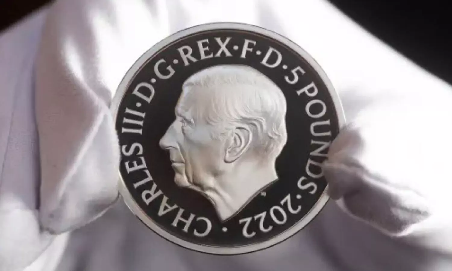 ചാൾസ് രാജാവിന്റെ പേരിൽ നാണയം