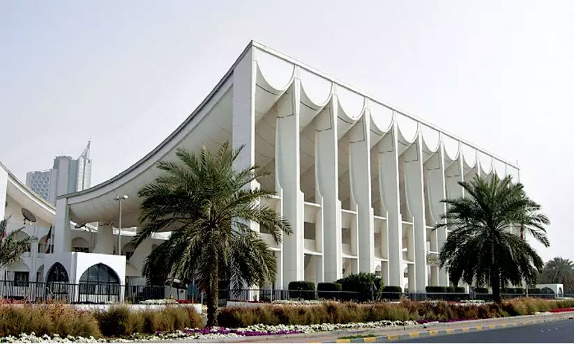 കുവൈത്ത് പാർലമെന്റ് തെരഞ്ഞെടുപ്പ് പൂർത്തിയായി; ഫലം ഇന്ന് കുവൈത്ത് പാർലമെന്റ് തെരഞ്ഞെടുപ്പ് പൂർത്തിയായി; ഫലം ഇന്ന്