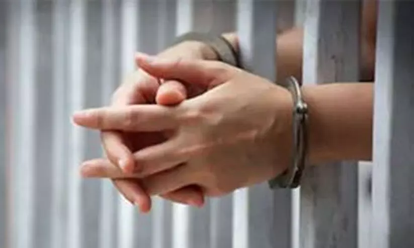 ലൈസൻസില്ലാത്ത സ്‌കൂൾ നടത്തിയയാൾ അജ്മാൻ പൊലീസിന്റെ പിടിയിൽ