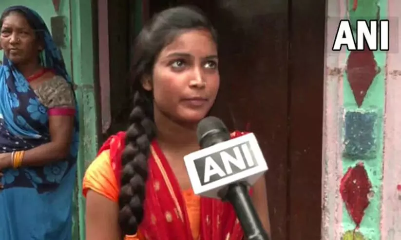 നാപ്കിൻ ചോദിച്ച പെൺകുട്ടിയോട് കോണ്ടവും വേണോയെന്ന് പരിഹാസം; ഒരു വർഷത്തെ പാഡ് സൗജന്യം നൽകി നിർമാതാക്കൾ നാപ്കിൻ ചോദിച്ച പെൺകുട്ടിയോട് കോണ്ടവും വേണോയെന്ന് പരിഹാസം; ഒരു വർഷത്തെ പാഡ് സൗജന്യം നൽകി നിർമാതാക്കൾ