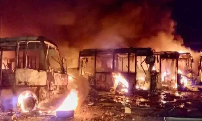 യുക്രെയ്നിൽ സിവിലിയൻ കേന്ദ്രത്തിൽ റഷ്യൻ ആക്രമണം: 25 മരണം യുക്രെയ്നിൽ സിവിലിയൻ കേന്ദ്രത്തിൽ റഷ്യൻ ആക്രമണം: 25 മരണം