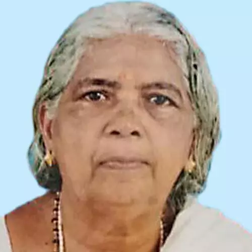 ശ്യാ​മ​ള