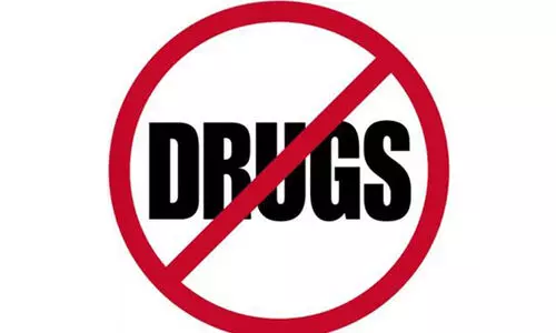 അപകടലഹരിയിൽ നാട്; പിടിച്ചമർത്താൻ പൊലീസ്